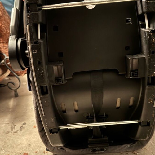 Recaro baby seat like new with isofix system and sunshade