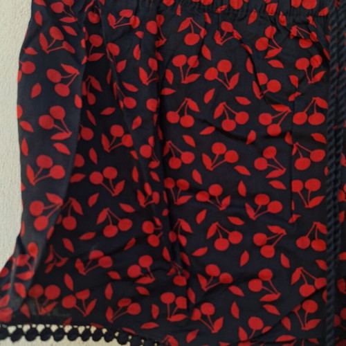 Women's Short Shorts like new, size medium, black and red