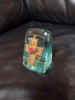 Masonic Rose Cross decorative piece new, blown glass with brass