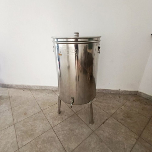 Stainless Steel Oil Storage Container 110 Liters, like new