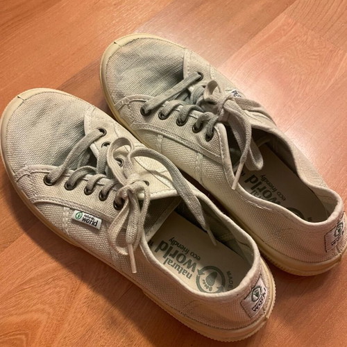 Eco-friendly canvas shoes like new, pastel color size 39