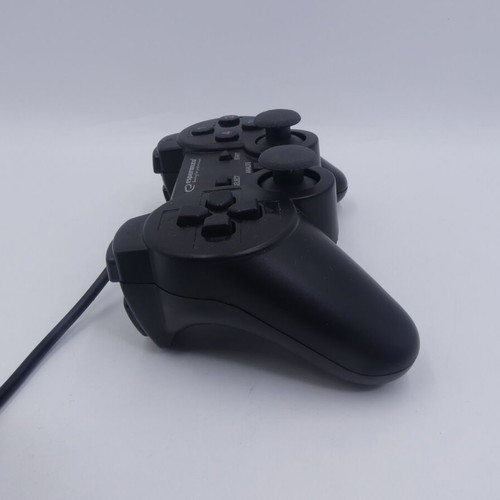 Esperanza EG102 Warrior USB gamepad used for PC with vibration