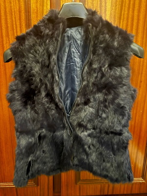 Γιλέκο σκούρο μπλε από γνήσια γούνα size small σαν καινούργιο