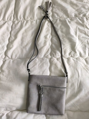 Tamaris shoulder bag like new, gray