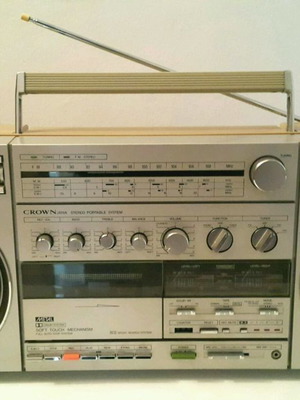 Ραδιοκασετόφωνο Crown vintage μεταχειρισμένο, πλήρως λειτουργικό
