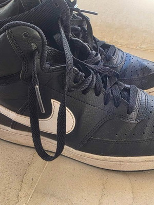 Nike Court Vision High sneakers very good condition, black and white, size 42