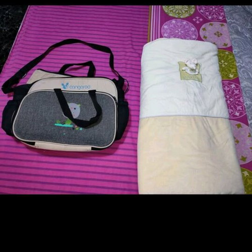 Crib blanket and baby bag like new, set