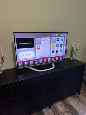 LG 43-инчов Smart телевизор употребяван с регулируема осветена лента и magic remote