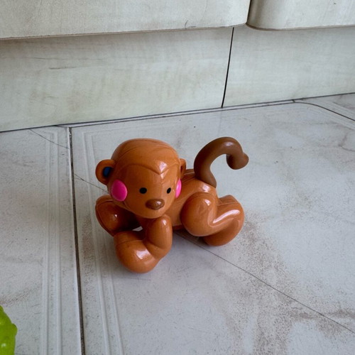 Fisher Price animals with moving parts like new
