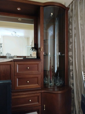 Buffet like new, disassemblable, with or without display cabinet