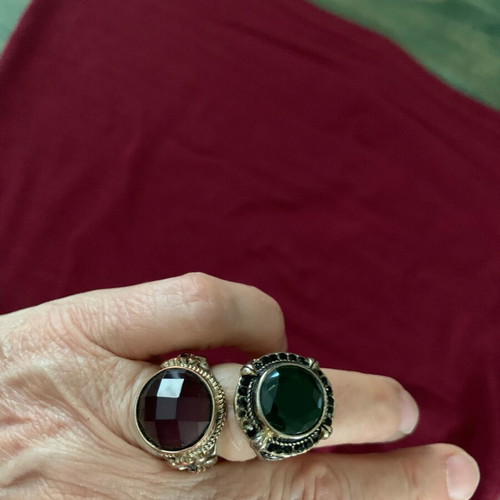 Vintage rings with green and burgundy stones like new