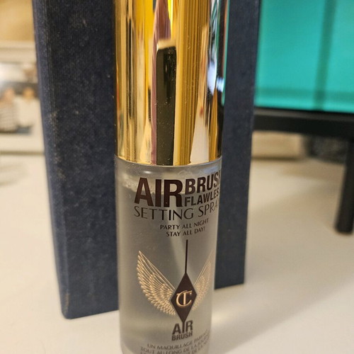 Σετ Glow Highlighting Παλέτα Ματιών & Ρουζ και Σπρέι Σταθεροποίησης Μακιγιάζ μεταχειρισμένο