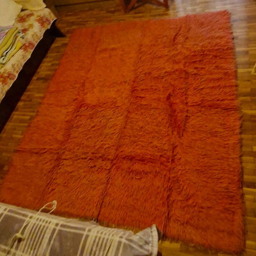 Flokati rug like new, handmade, 178x210 cm, wool