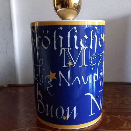 Porcelain jar for Christmas like new