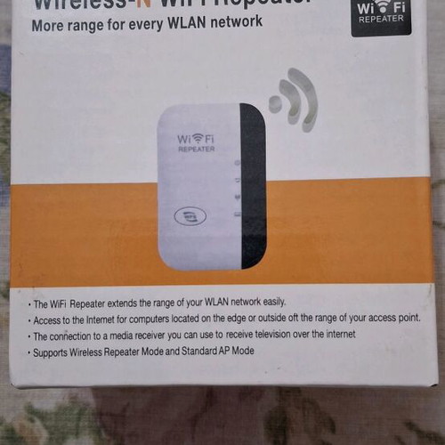 Wireless-N WiFi Repeater like new 2.4GHz