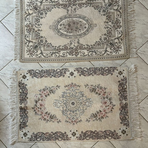 Bedroom rugs set used, modern motif with fringes