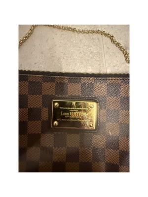Louis Vuitton eva clutch