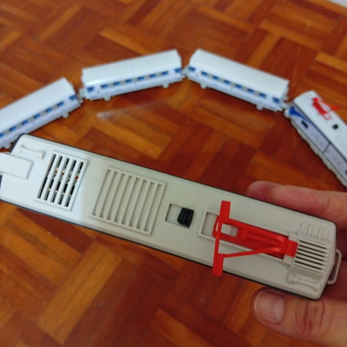 Pequetren Arco Model 525 train set with 2 engines and 3 passenger cars