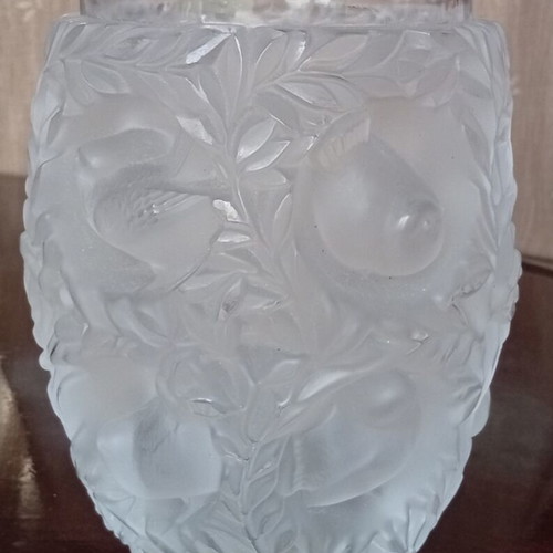 Lalique Bagatelle Vase like new, vintage crystal with bird motifs