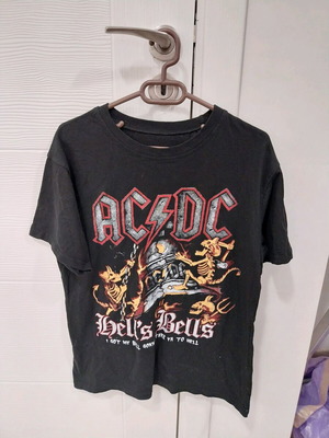 AC/DC Fan Band Tshirt used, size L, black