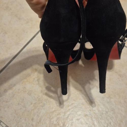 Mark Milan suede black 12cm heels sandals like new, size 39