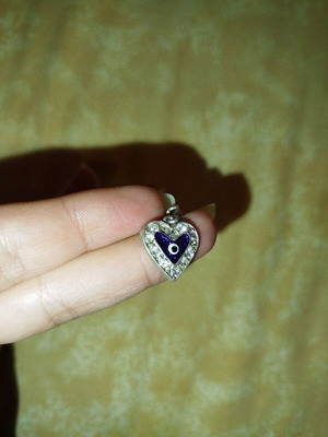 Silver heart-shaped pendant amulet with zircon and chain like new