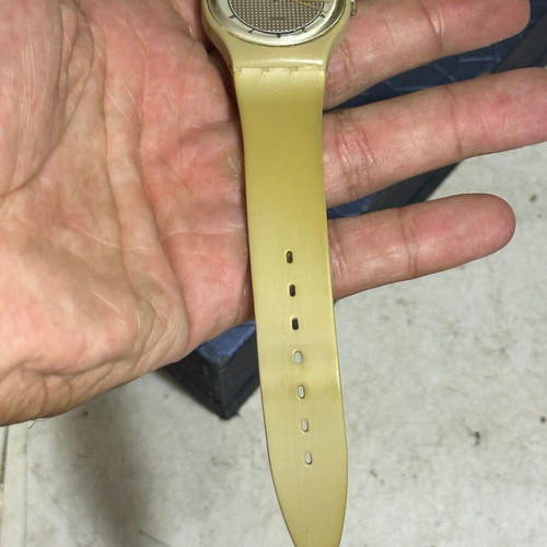 Swatch Golden Tan GT103 1984 watch used, for repair or collection