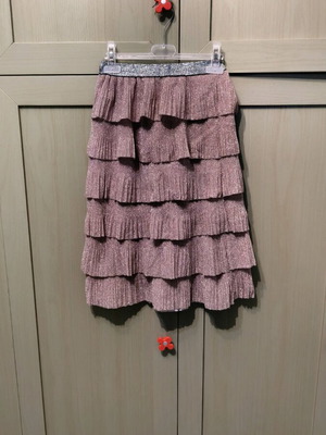 Gang pink skirt with ruffles like new for girls 7-8 years old