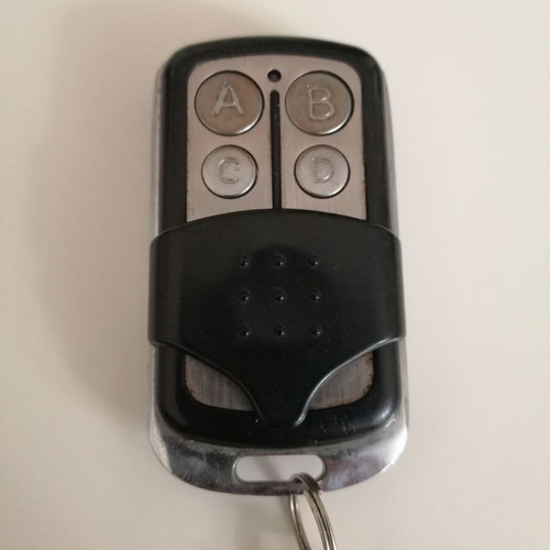 Ucontrol QN-RD008X garage door remote control pack of 2 with new batteries