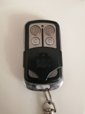 Ucontrol QN-RD008X garage door remote control pack of 2 with new batteries