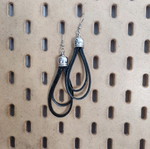 Leather earrings loops like new, black