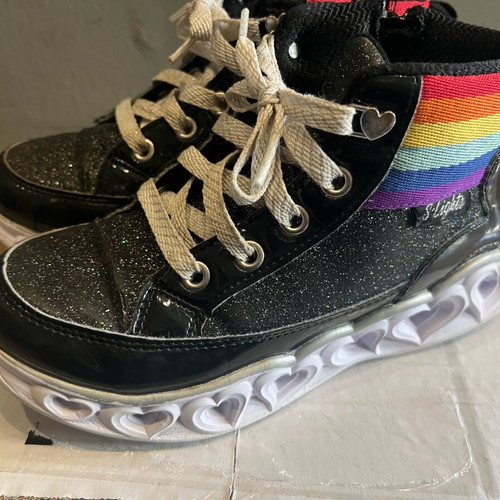 Μποτάκι Skechers μεταχειρισμένο με στρας και φωτάκια, νούμερο 32, μαύρο πολύχρωμο