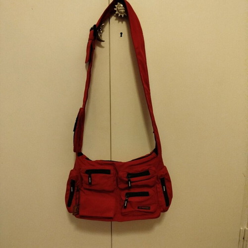 Diplomat shoulder bag red like new