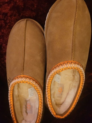 Ugg Tasman slippers size 45 new, brown and yellow