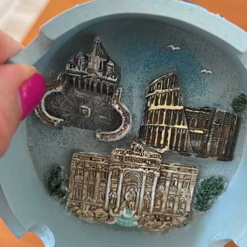 Ashtray Italia Roma with embossed landmarks new