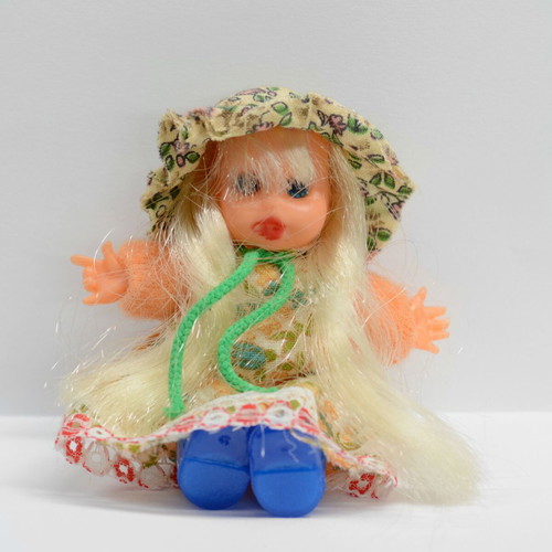 El Greco Filenaditsa doll 80s like new, miniature bean doll with hat