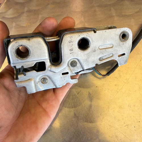 Volkswagen Golf 6 GTI Hood Lock used