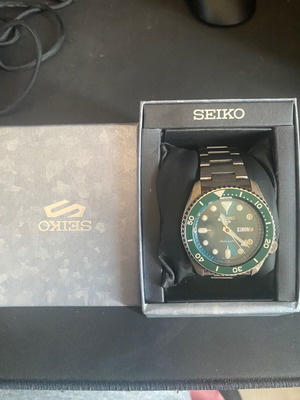 SEIKO 5 sports automatic Hulk