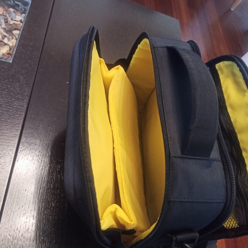 Case Logic shoulder bag like new, black