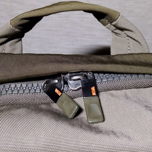 Backbag Nava Design khaki backpack with 3 compartments like new