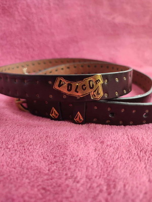 Volcom leather belt new, brown with studs