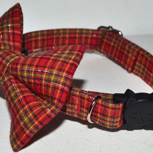 Cat collar new handmade with removable safety bow tie