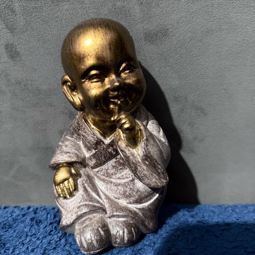 Decorative collectible piece new