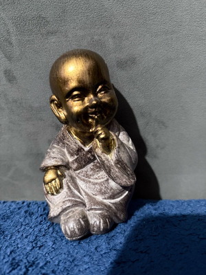 Decorative collectible piece new