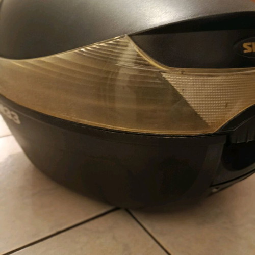 Shad motorcycle top case with lock, fits one helmet