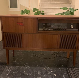 ΠικΚαπ Grundig Konzertgerät 8040 Stereo Musikschrank