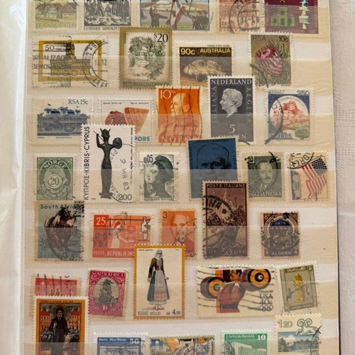Stamp album collection #1037 like new, 16 pages, international