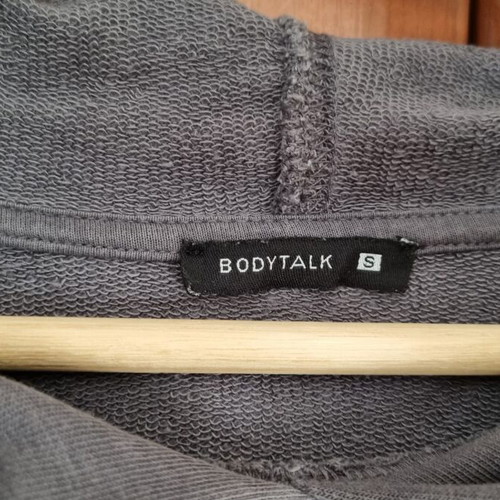 BodyTalk sweatshirt small, excellent condition, grey