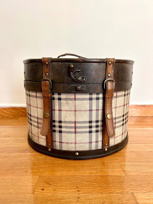 Hatbox used vintage personal item