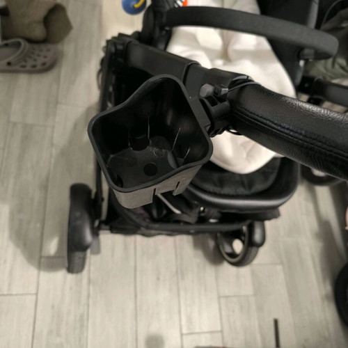 Graco Evo XT 2 in 1 stroller like new with free footmuff